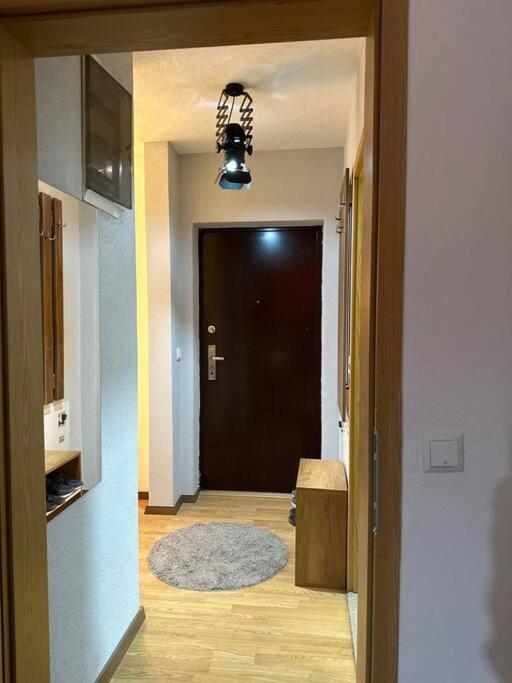 Ora-Prn,Peaceful Central Apartment بريشتاين المظهر الخارجي الصورة