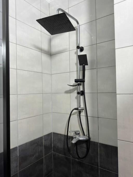 Ora-Prn,Peaceful Central Apartment بريشتاين المظهر الخارجي الصورة